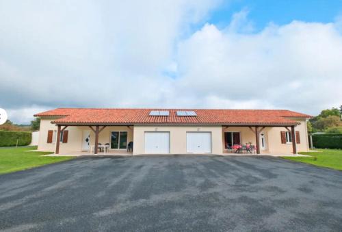 Savignac-les-Eglises Casa | Duo de Maisons avec Piscine et Clim