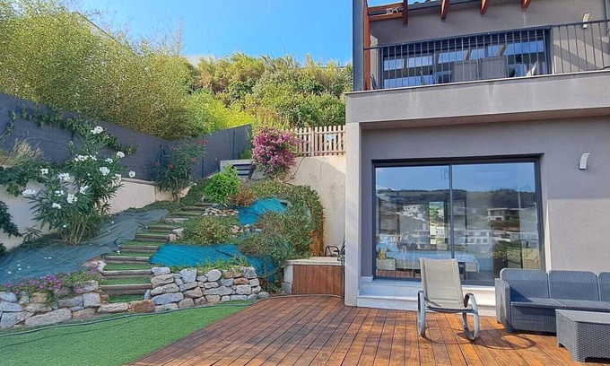 Pietrosella Apartamento | Duplex 6/8 p 65m2, terrace and garden near beaches and 5 mn from shops by car