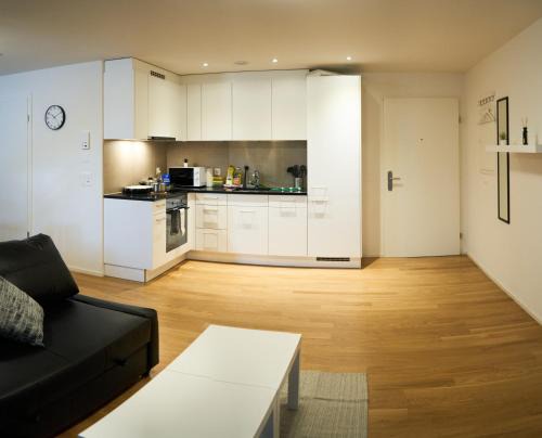 Buelach Apartamento | Duplex Apartment Bülach Station