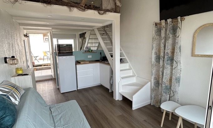 Corse-du-Sud Apartamento | Duplex apartment with sea and pool view, 5-minute walk from the beach