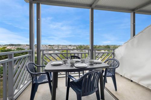 Le Croisic Apartamento | Duplex avec balcon, piscine et accès plage pour 4