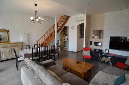Liberation Apartamento | DUPLEX BORRIGLIONE - Spacieux appartement pour 6 personnes au pied du tram