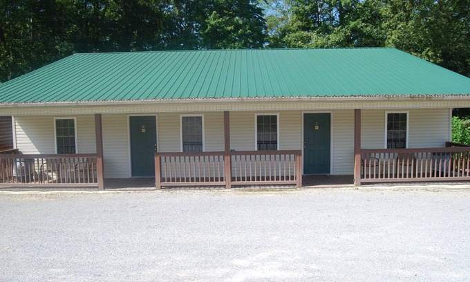 Russell Springs Cabina | Duplex Cabin G & H (Both Sides) @ LakePointe Resort