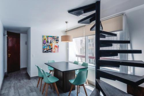 El Golf Apartamento | Duplex con AC Metro El Golf