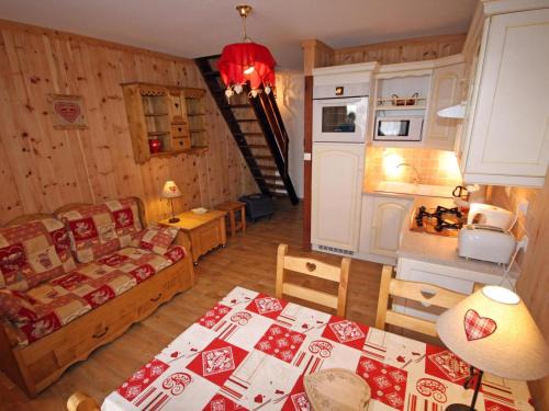 Valloire Apartamento | Duplex cosy 4 pers. à Valloire, proche télécabine et loisirs, avec jardin et parking privé - FR-1-263-206