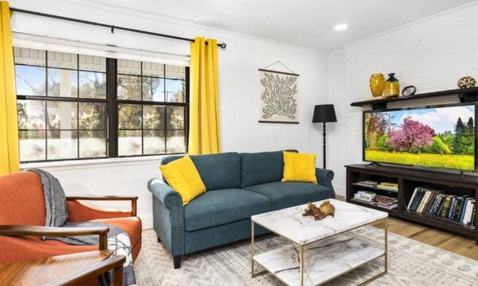 Matthews Casa | Duplex Delight: Perfect for Big Groups & Families!