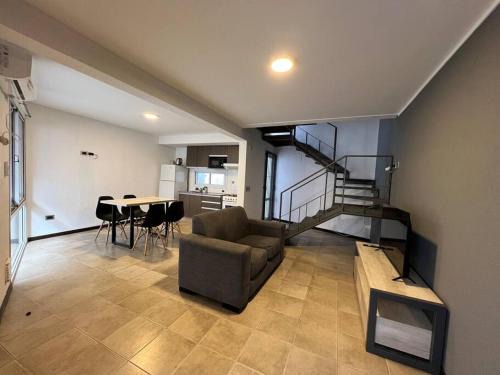 Guaymallén Apartamento | Duplex hasta 5 personas en hermosa zona T3