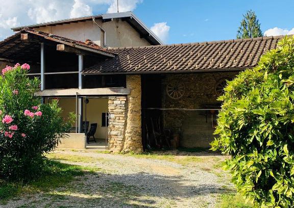 Lugano Apartamento | Duplex in casa rurale con cortile privato