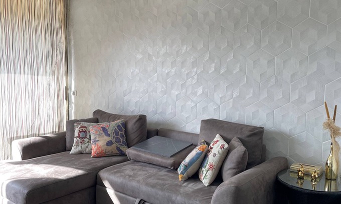 Jounieh Apartamento | Duplex in Solemar, Renovated, including Generator