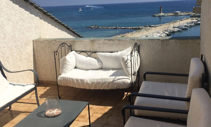 Macinaggio Apartamento | Duplex *** terraza panorámica mar / montaña, pies en el agua, con estacionamiento