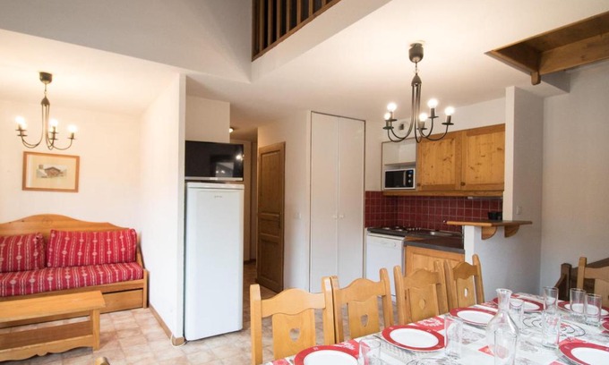 Val Cenis Apartamento | Duplex pour 10 pers, au pied des pistes, proche télécabine et commerces, parking inclus - FR-1-508-16