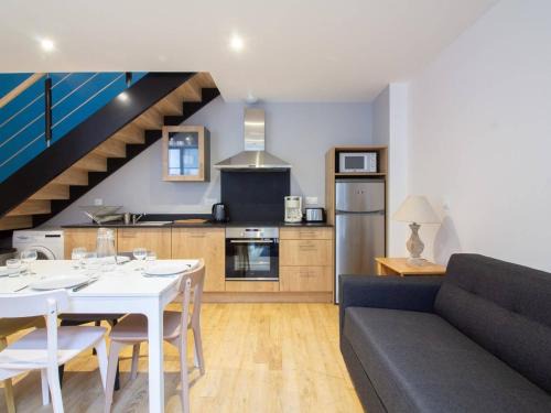 Cauterets Apartamento | Duplex rénové 2 chambres avec wifi, cuisine équipée et local ski, en centre-ville de Cauterets - FR-1-401-179