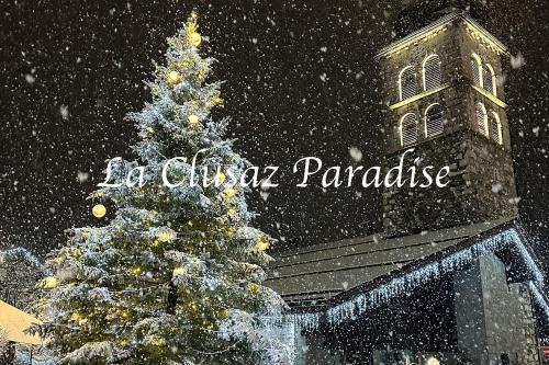 La Clusaz Apartamento | Duplex skis aux pieds centre village - 6 couchages - 2 salles de bain