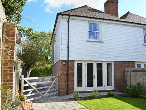 St Margaret's at Cliffe Casa | Durdrich Cottage