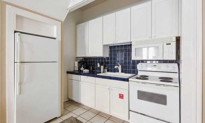 Downtown Apartamento | Duval Dream Loft by Brightwild Right on Duval