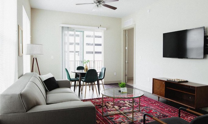 Montgomery Apartamento | Dwella at 79 Commerce Street