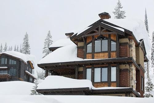 Big White Ski Resort Chalet De Esquí | Dwight Out Chalet with Hot Tub