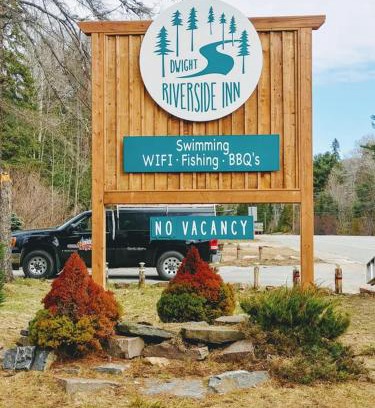 Dwight Hotel | Dwight Riverside Inn