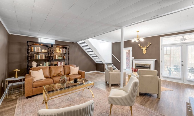 Lexington Casa | DWNTN Lex - 3bd/2ba - Lounge & Patio - Near Keeneland, UK, & KY Bourbon Trail!
