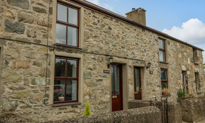 Edern Cabaña | DWYROS, pet friendly, character holiday cottage in Morfa Nefyn