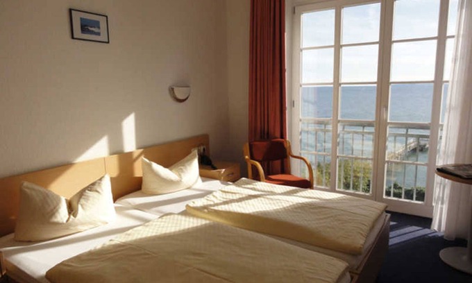 Sassnitz Casa | DZ 09. Standard mit Meerblick - Hotel Garni Meeresgruß