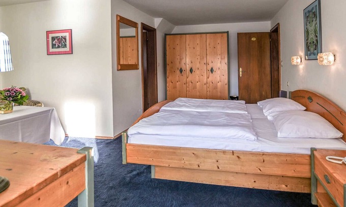 Tegernsee Casa | DZ 19 - Seehotel Zur Post