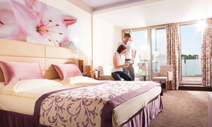 Loipersdorf bei Fuerstenfeld Casa | DZ Lilie Oder Orchidee - 1 Nacht Inkl. Therme - Thermenhotel Vier Jahreszeiten