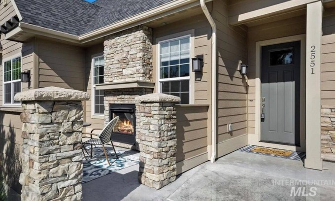 Eagle Casa | Eagle Four Seasons! Best location and greenbelt access.