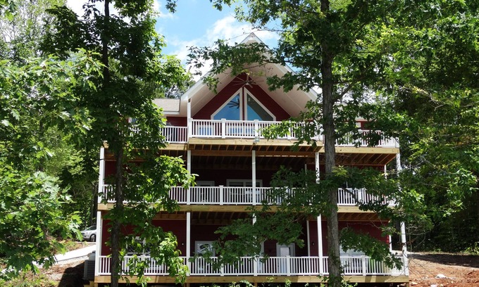 Speedwell Casa | Eagle's Cove - NUEVO 9 Br, 11 Ba w 2 Level Dock y Gentle Slope Lot w SIN ESCALERAS