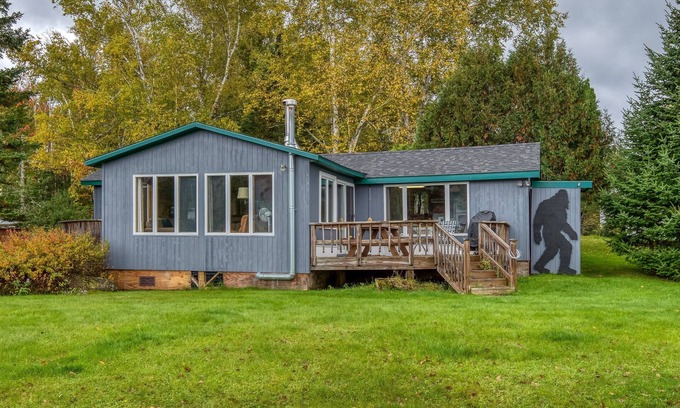 Rangeley Cabina | Eagles Cove with kayaks, paddle boat, fire pit, pet friendly