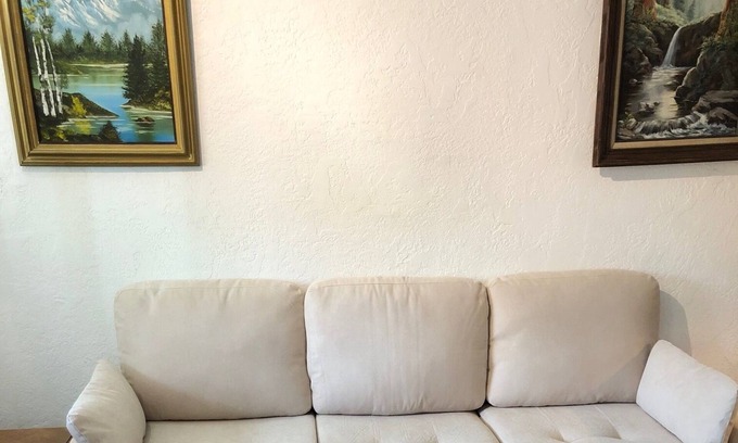 Oakhurst Cabaña | EAGLES NEST - A 2br - 1 Ba Guesthouse 20 minutes from Yosemite National Park. .