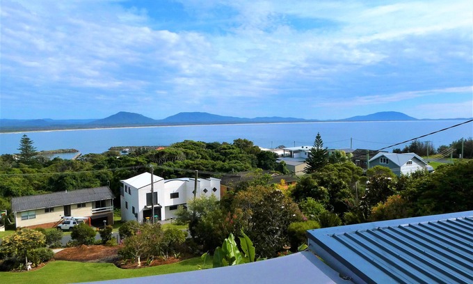 Crowdy Head Casa | Eagles Nest Cottage where everything is better with an ocean view and breeze