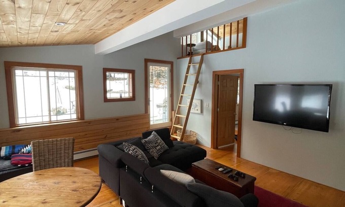 Stratton Chalet De Esquí | Early booking special for Xmas, MLK, and February break. Ski Mt Snow or Stratton