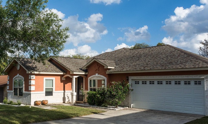 Live Oak Casa | Early check-in and late check-out! Get what you pay for!