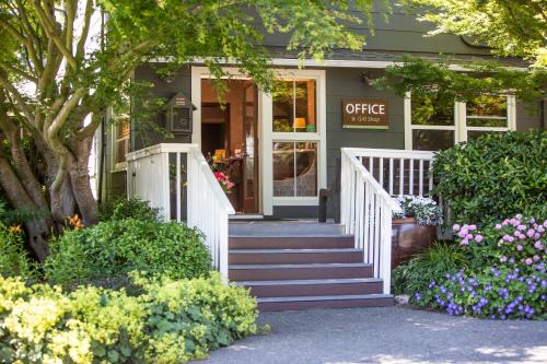 Friday Harbor Hotel | Earthbox Inn & Spa