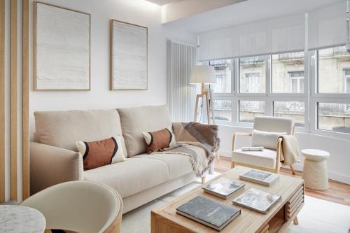 San Sebastian Centro Apartamento | Easo Suite 18 by FeelFree Rentals