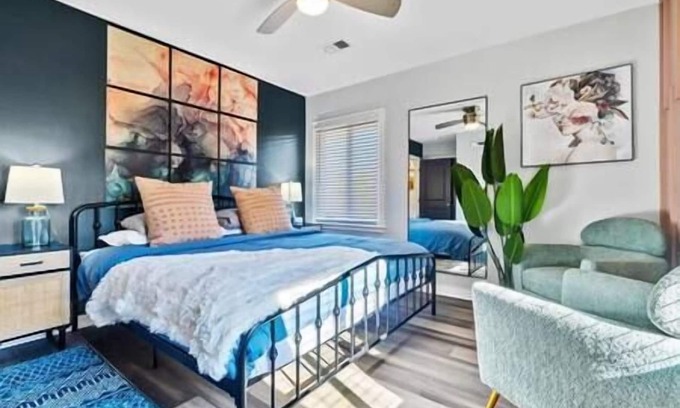 Candler-McAfee Casa | East ATL Charming 3BR, 2BA Family Home (6 Guests)