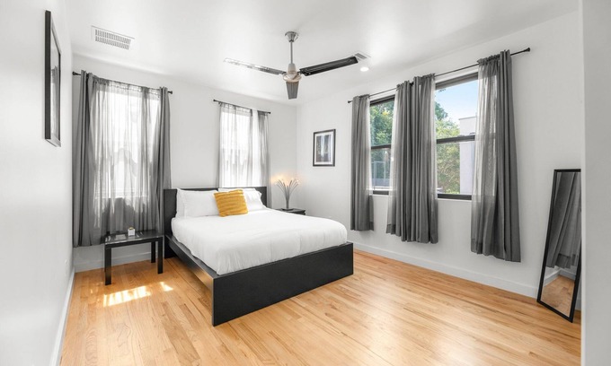 East Cesar Chavez Apartamento | East Austin Condo - 2 Bedrooms & Parking
