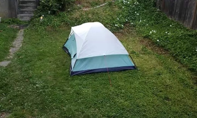 Burnaby Alquiler De RV | East Burnaby Tent Site: Near Transit & Hwy with Wi-Fi, Laundry, Deck & More