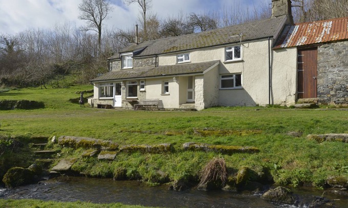 Okehampton Cabaña | EAST CLEAVE, pet friendly, character holiday cottage in Bridestowe