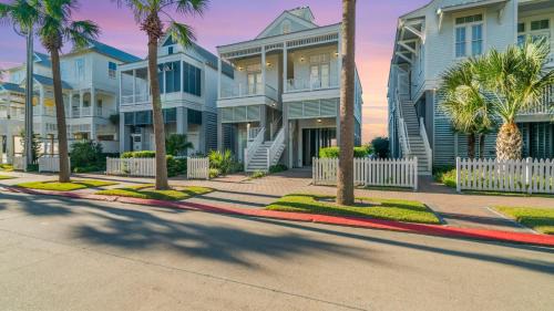 Galveston Casa | East end Pet friendly home Nearby to Beach