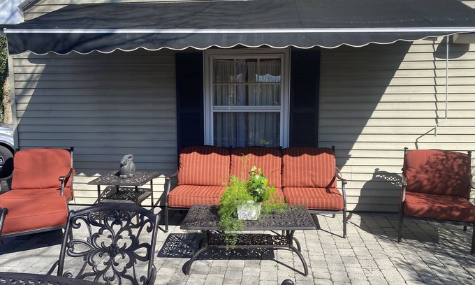 Spring Lake Heights Casa | East Hwy.71. 4 bedrooms, 2 bathrooms. Sleeps 10. Shower outsid. Beach badges.