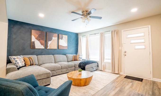 Candler-McAfee Casa | East Lake Hideaway - Modern & Sleek 2BR!