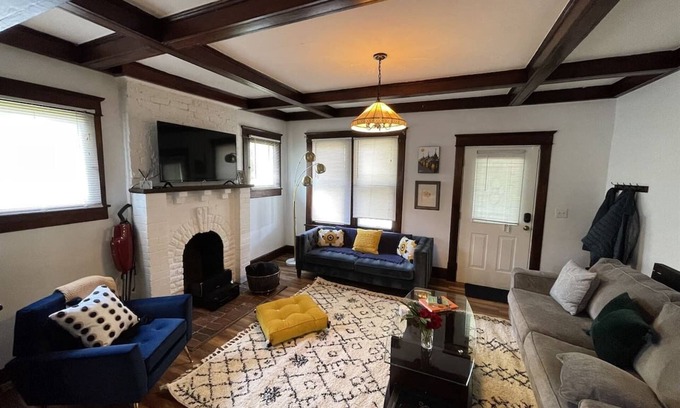 Greenwood Casa | East Nashville Cozy and Convenient - Fun Summer
