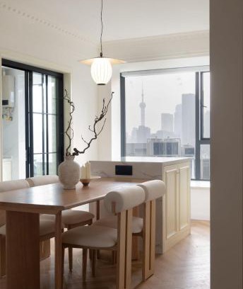 Huangpu Apartamento | Eastern Hub - Bund Branch 3-Bedroom Near Yuyuan Garden, Nanjing Road with Shanghai Tower Views, Near Subway