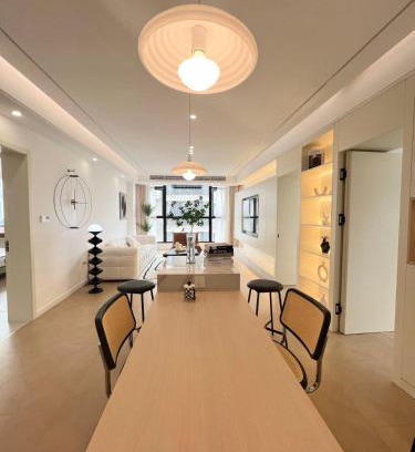 Huangpu Apartamento | Eastern Hub - Three Bedroom Apt in Xintiandi, 50m from Metro, Many Shops and Malls Surrounded