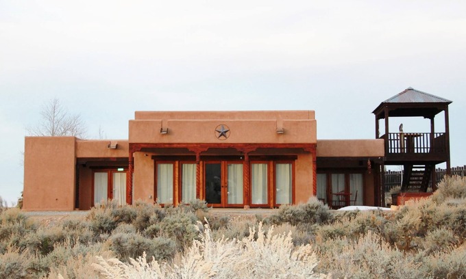 El Prado Casa | Eastern Star Retreat: plan abierto, bien equipado, 360 vistas a la montaña, bañera de hidromasaje