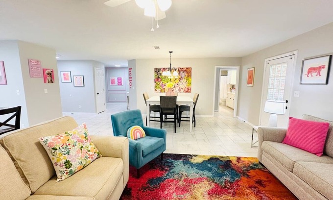 Hammond Apartamento | Eastgate 3A Pretty in Pink