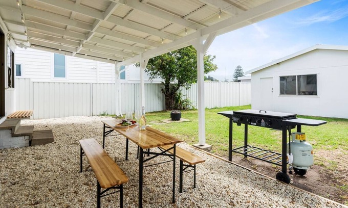 East Corrimal Cabaña | Easts Beach Escape A Relaxed Coastal Cottage