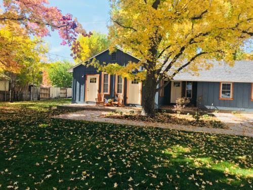 Bishop Casa | Eastside Guesthouse and Bivy